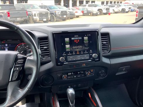 Used 2022 Nissan Frontier Pro-X w/ Technology Package image 6