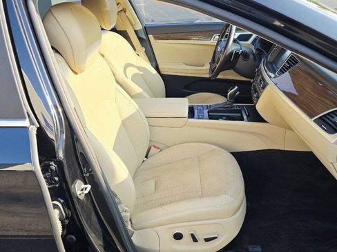 Used 2015 Hyundai Genesis 3.8 AWD/4WD image 14