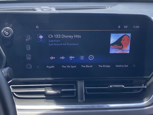Used 2025 Chevrolet Trax ACTIV w/ Driver Confidence Package FWD image 23