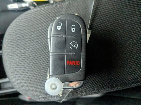 Used 2021 Jeep Renegade Sport image 33