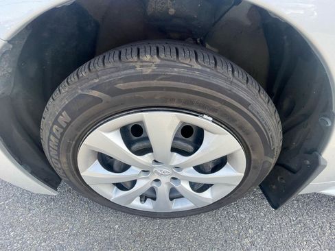 Used 2020 Toyota Corolla LE w/ Carpet Mat Package (TMS) FWD image 18