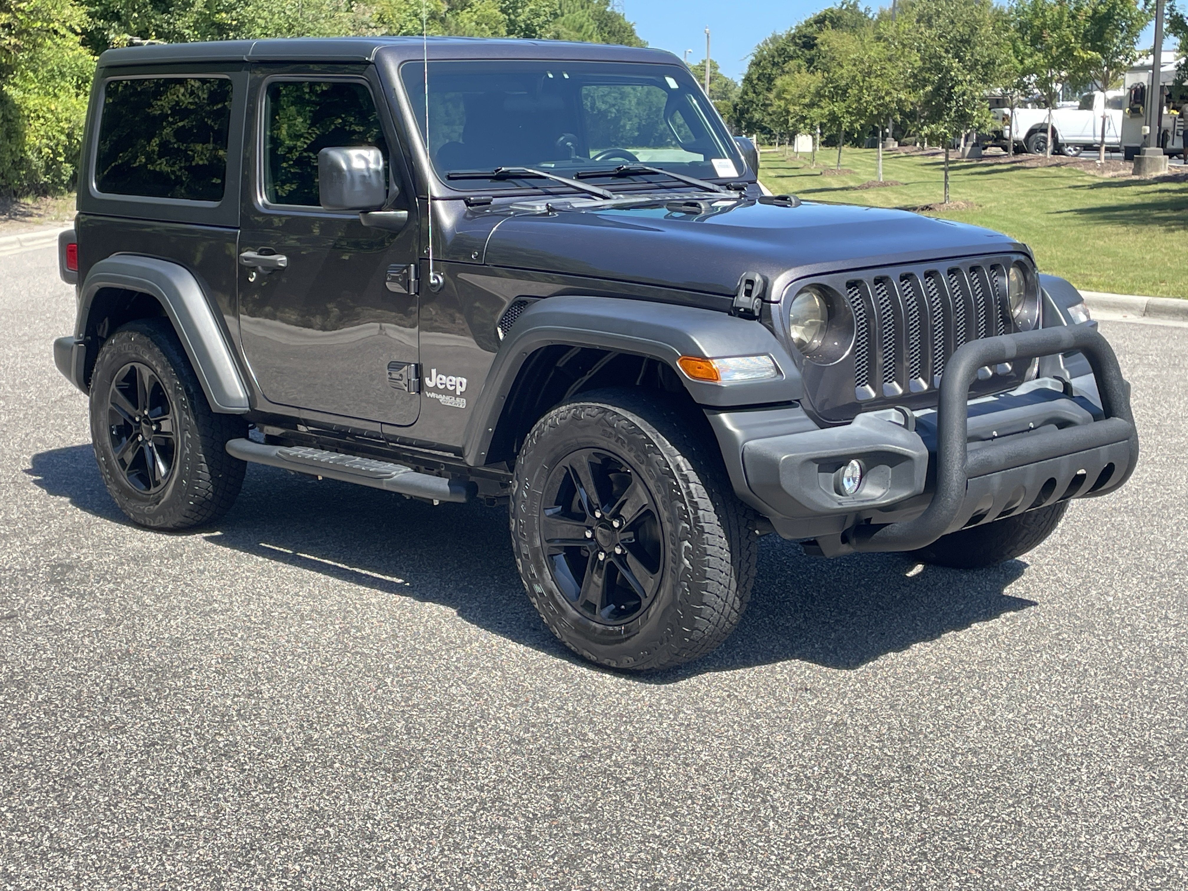 Used 2020 Jeep Wrangler Sport AWD/4WD image 2