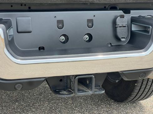 Used 2025 RAM 3500 Laramie AWD/4WD image 7