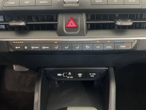 Used 2025 Kia K4 FWD image 16