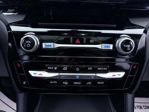 Used 2023 Ford Explorer ST-Line w/ Class IV Trailer Tow Package image 22