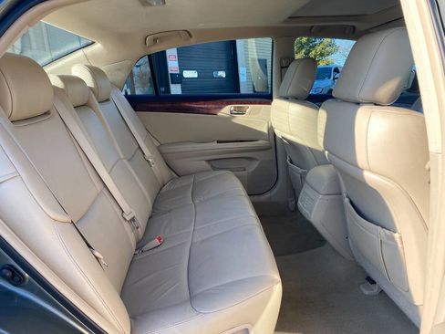 Used 2011 Toyota Avalon Limited image 27