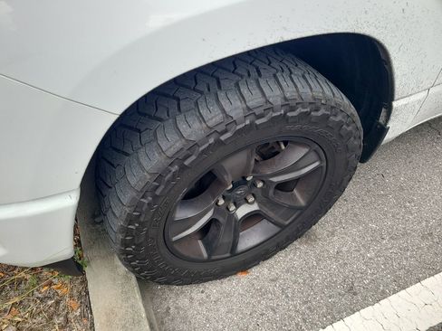 Used 2020 RAM 1500 Big Horn AWD/4WD image 9