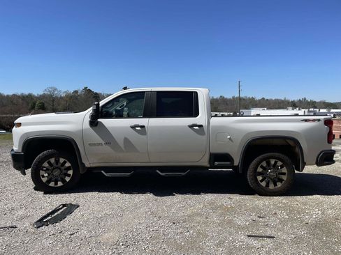 Used 2023 Chevrolet Silverado 2500 Custom w/ Custom Value Package image 22