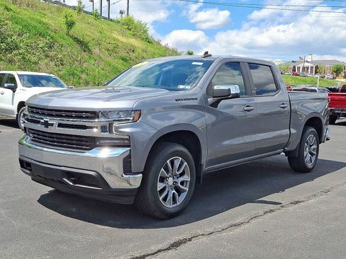 Used 2022 Chevrolet Silverado 1500 LT w/ Bed Protection Package AWD/4WD image 3