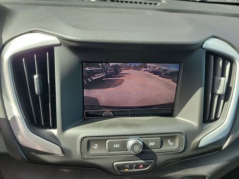 Used 2023 GMC Terrain SLE w/ Elevation Edition image 38