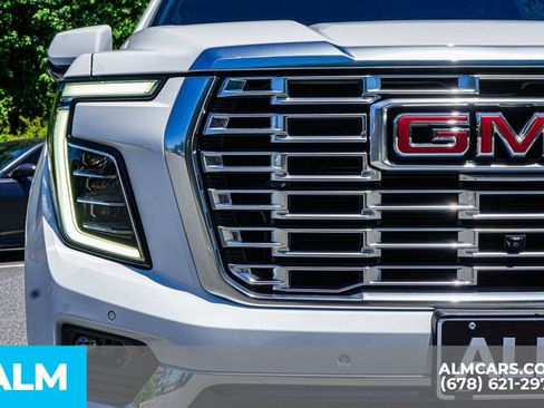 Used 2025 GMC Yukon XL Denali AWD/4WD image 11