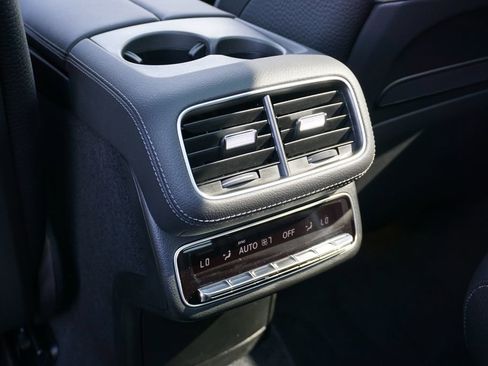 New 2026 Mercedes-Benz GLS 450 4MATIC image 38