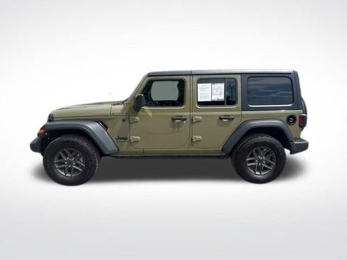 Used 2025 Jeep Wrangler Unlimited Sport AWD/4WD image 2