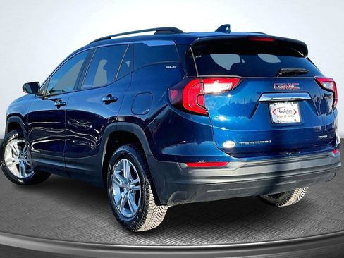 Used 2023 GMC Terrain SLE w/ Driver Convenience Package image 14