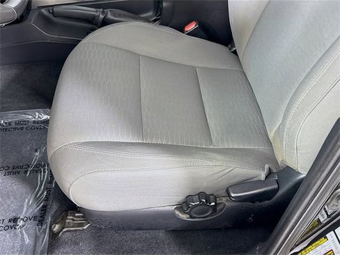 Certified 2017 Toyota Tacoma SR5 image 18