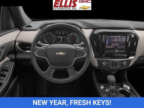 Used 2023 Chevrolet Traverse RS w/ LPO, Floor Liner Package image 43