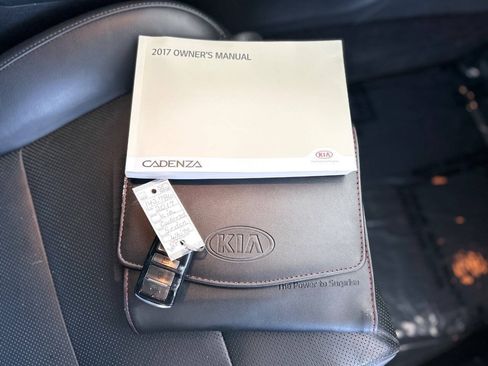 Used 2017 Kia Cadenza Premium FWD image 84