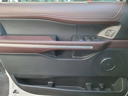 Used 2024 Ford Expedition Max Limited image 13