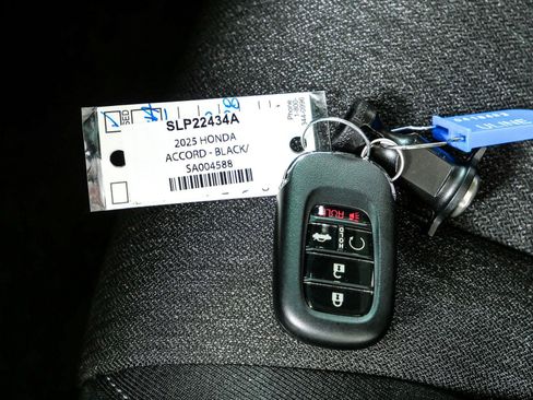 Used 2025 Honda Accord SE image 37