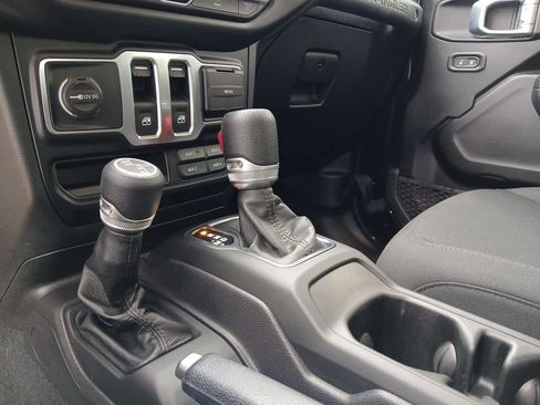 Used 2022 Jeep Wrangler Sport AWD/4WD image 73