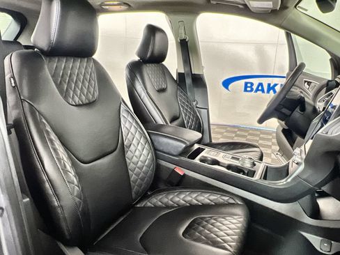 Used 2024 Ford Edge Titanium AWD/4WD image 28