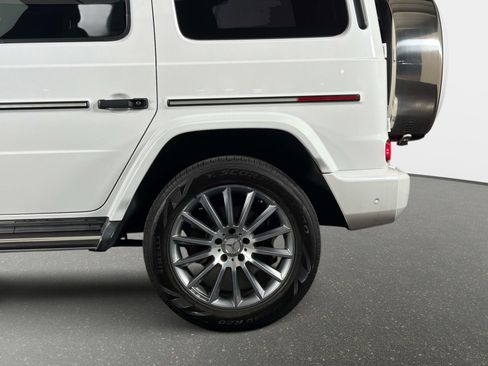 Used 2022 Mercedes-Benz G 550 image 11