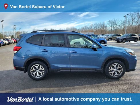Used 2021 Subaru Forester Premium image 6