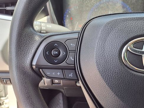 Used 2021 Toyota Corolla LE FWD image 29