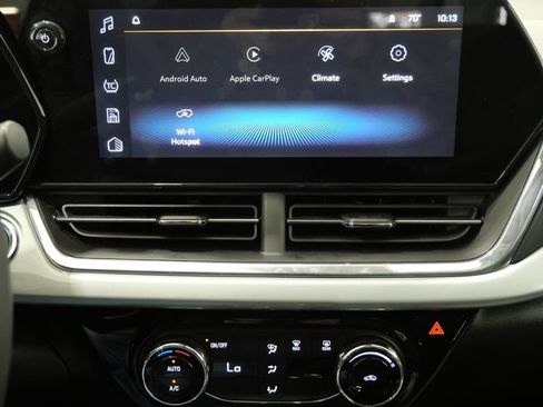 Used 2025 Chevrolet Trax LT FWD image 20