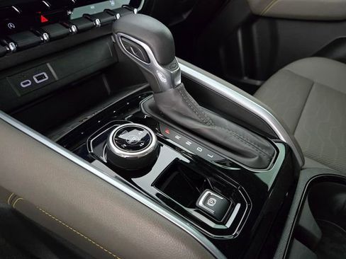 Used 2024 Chevrolet Colorado ZR2 w/ ZR2 Bison Edition image 22