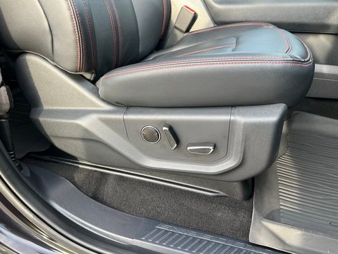 Used 2024 Ford Expedition Limited image 24