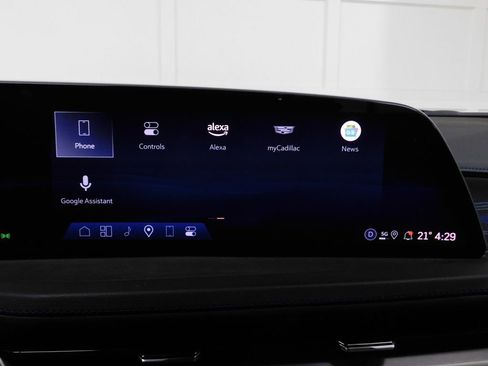 Used 2024 Cadillac XT4 Sport image 69