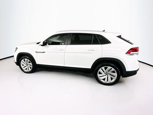 Used 2023 Volkswagen Atlas Cross Sport SE FWD image 4