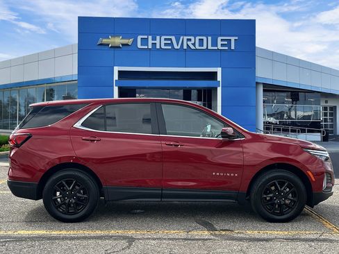 Certified 2024 Chevrolet Equinox LT w/ LPO, Floor Liner Package AWD/4WD image 5