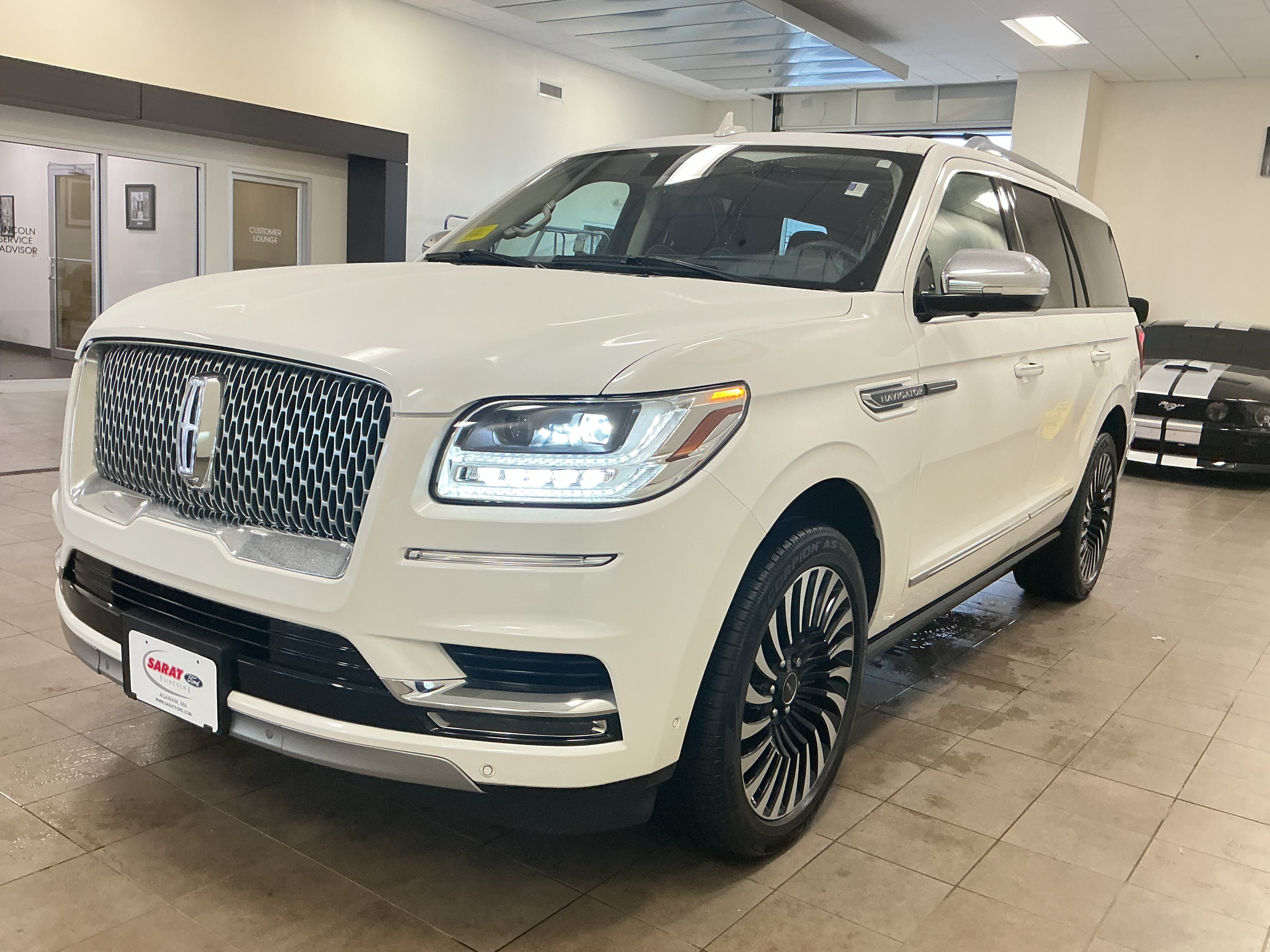Used 2020 Lincoln Navigator Black Label w/ Cargo Convenience Package AWD/4WD image 4