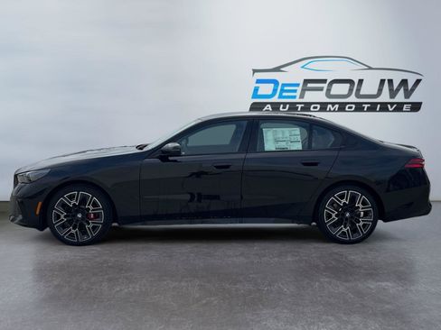 New 2026 BMW 530i xDrive w/ M Sport Package image 6