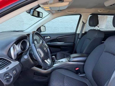 Used 2018 Dodge Journey SE w/ Popular Equipment Group FWD image 9