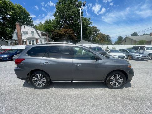 Used 2017 Nissan Pathfinder SL w/ SL Premium Package AWD/4WD image 5