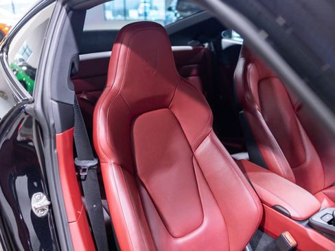 Used 2020 Porsche 911 Carrera S RWD image 31