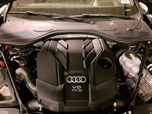 Used 2021 Audi A8 L 3.0T w/ Luxury Package image 28