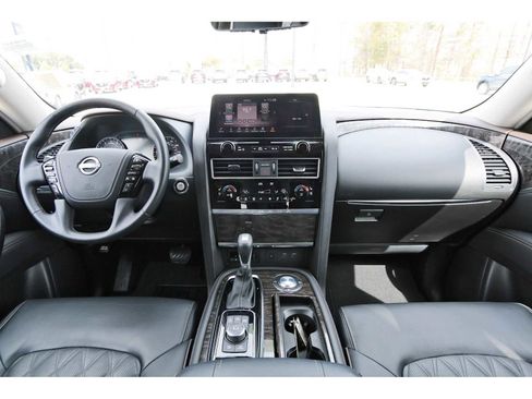 Used 2024 Nissan Armada Platinum w/ Captain's Chairs Package image 7