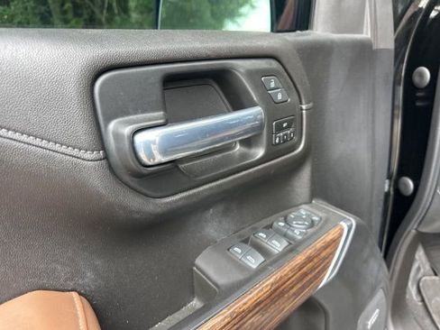 Used 2021 Chevrolet Silverado 1500 High Country RWD image 19