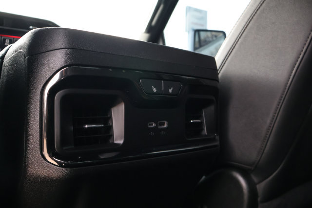 Used 2024 GMC Sierra 2500 AT4 w/ AT4 Premium Plus Package AWD/4WD image 9