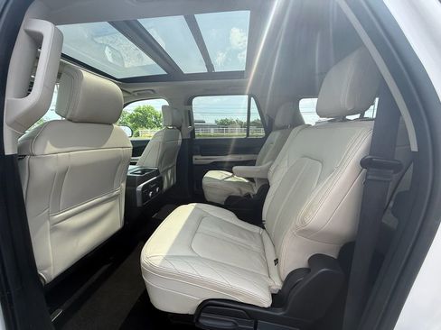 Used 2021 Ford Expedition Max Platinum AWD/4WD image 19
