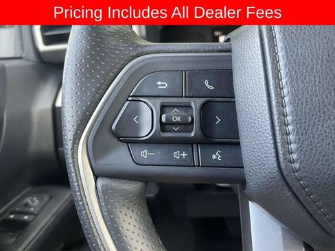 Used 2025 Toyota 4Runner SR5 AWD/4WD image 26