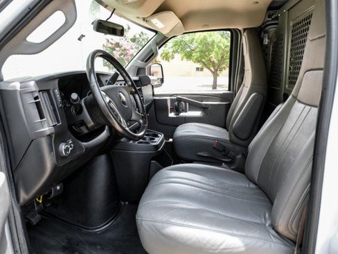 Used 2019 Chevrolet Express 2500 Extended w/ Driver Convenience Package RWD image 3