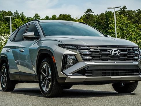 Certified 2025 Hyundai Tucson SEL AWD/4WD image 7