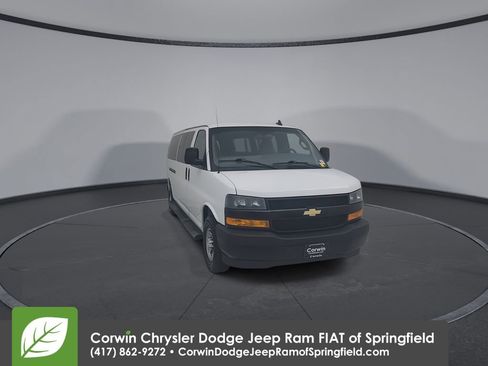 Used 2023 Chevrolet Express 3500 LS RWD image 4