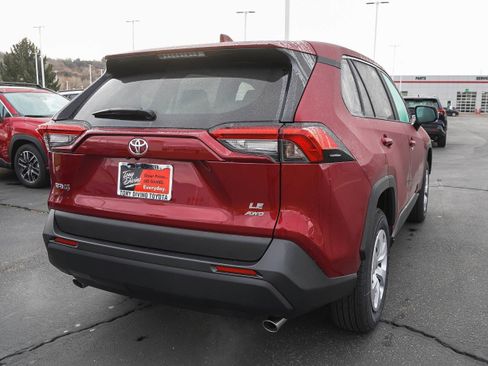 New 2025 Toyota RAV4 LE image 8