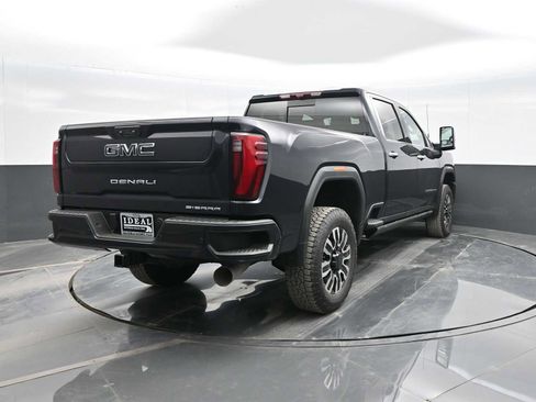 New 2025 GMC Sierra 3500 Denali Ultimate image 7
